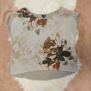 🌿 3 for $15 Floral print blouse